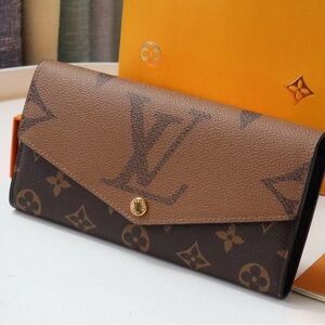 LOUIS VUITTON Bag